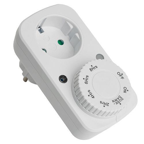 Розетка с таймером (с датчиком освещенности) 3600W/16A 230V, TM28